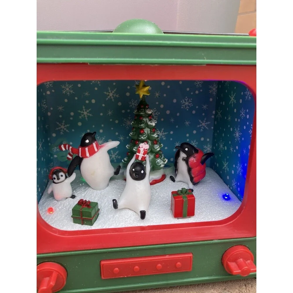 Target Christmas Penguin Tag Animated Musical Rotating Tree Decoration 6” Works